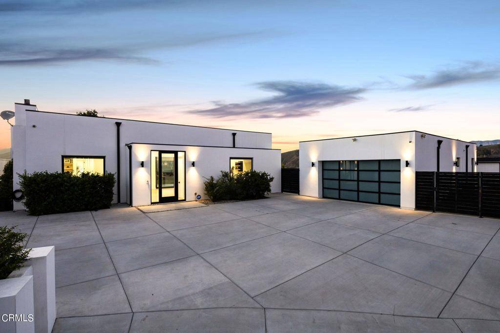Ventura, CA 93003,831 Skycrest CT