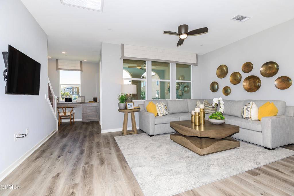 Oxnard, CA 93036,709 Winchester DR