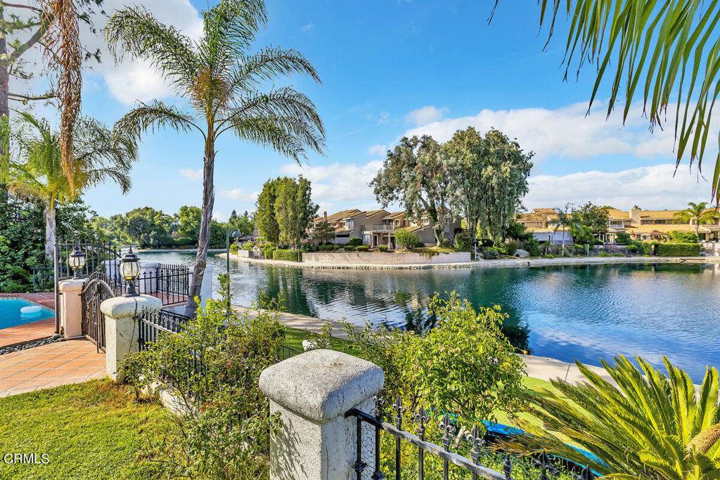 Calabasas, CA 91302,23109 Park Contessa