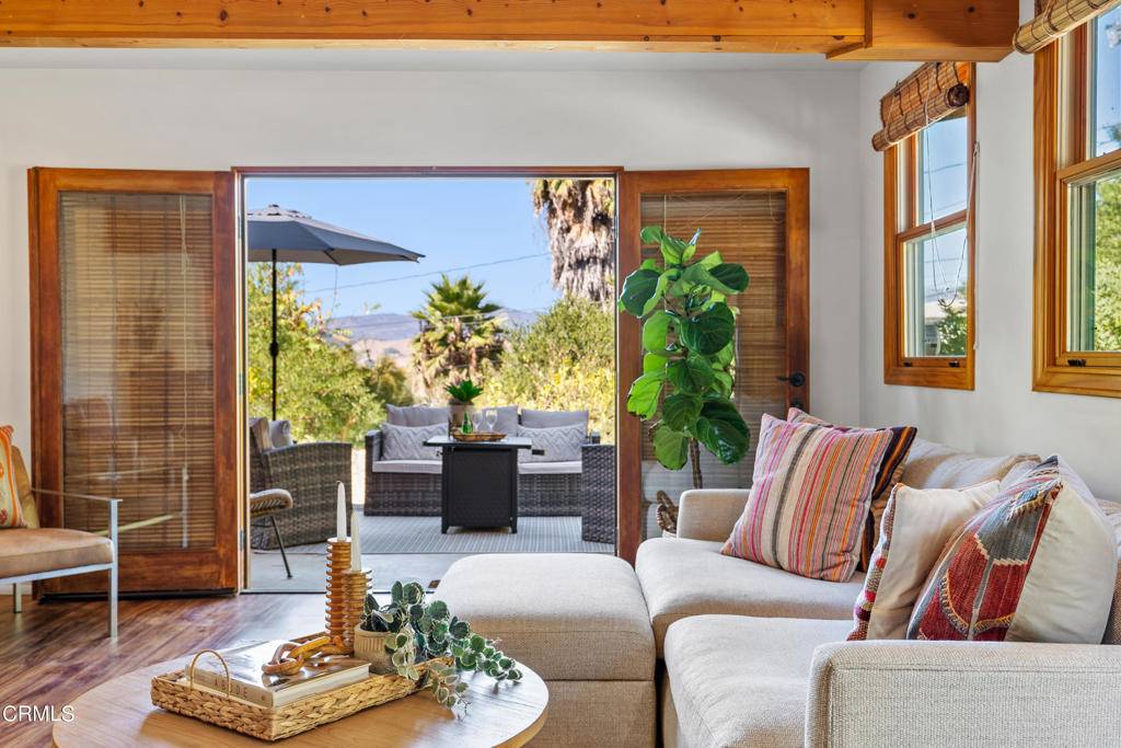 Oak View, CA 93022,160 Ojai DR