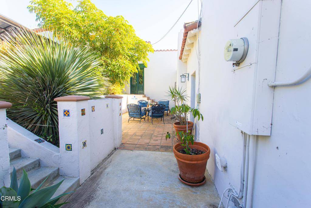 Ventura, CA 93001,1859 Hillcrest DR