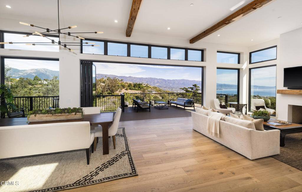 Santa Barbara, CA 93109,1103 Harbor Hills DR