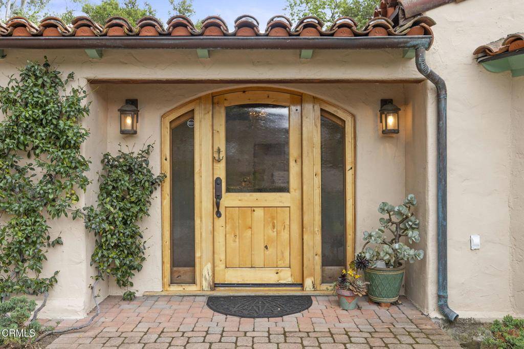 Ojai, CA 93023,308 Topa Topa DR