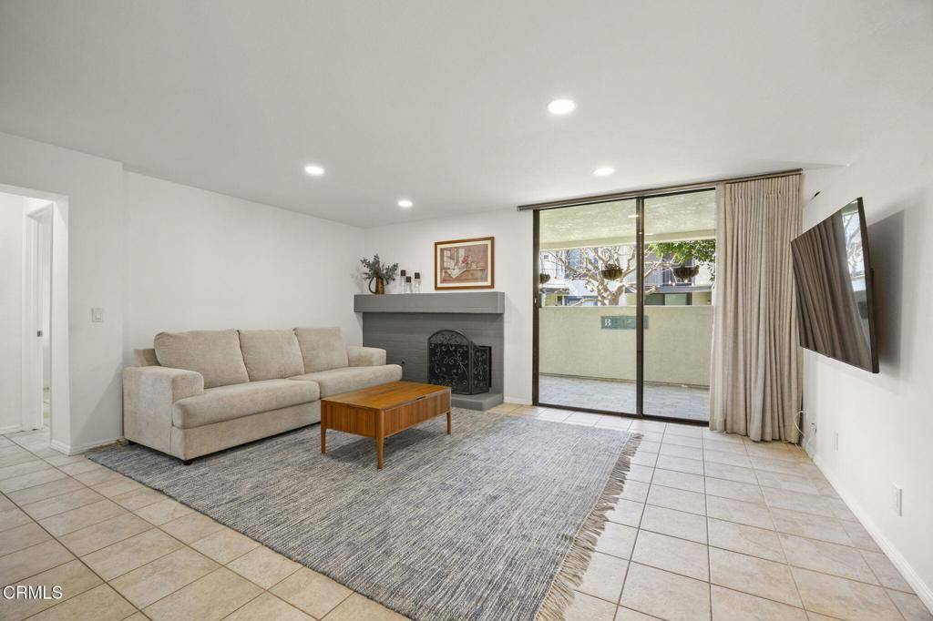 Oxnard, CA 93035,2171 Martinique LN