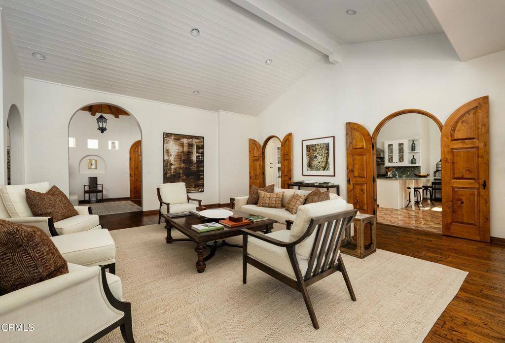 Santa Barbara, CA 93108,1060 Ladera LN