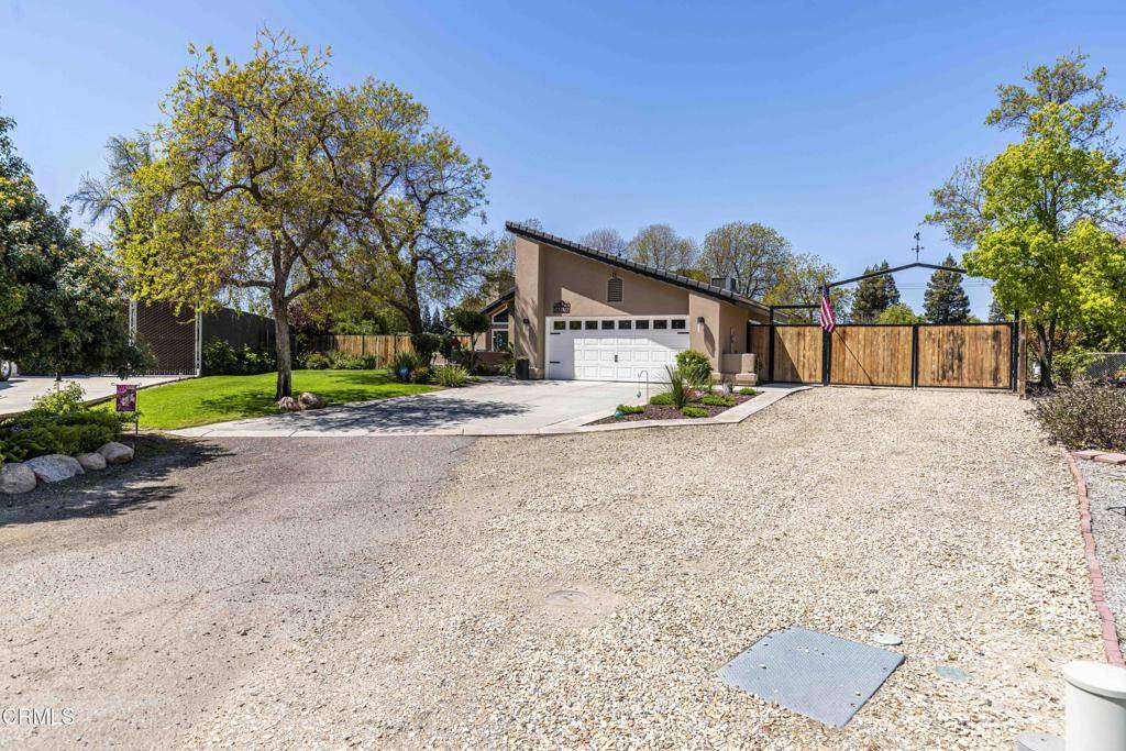 Bakersfield, CA 93314,16030 Strebor DR