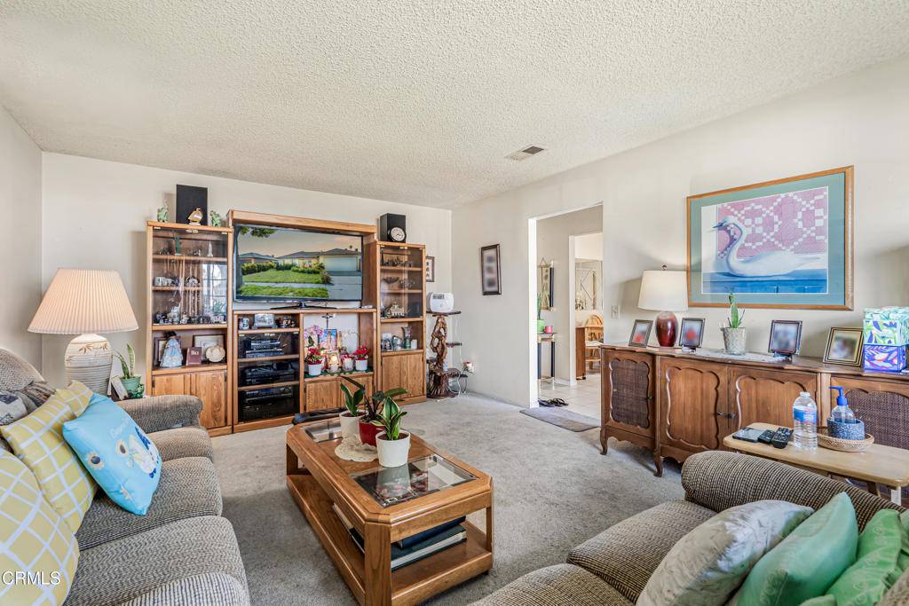 Oxnard, CA 93033,2201 Beaufort DR