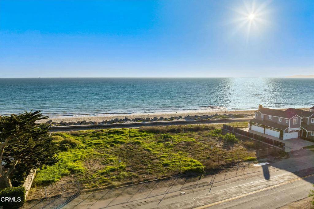 Carpinteria, CA 93013,3735 Santa Claus LN