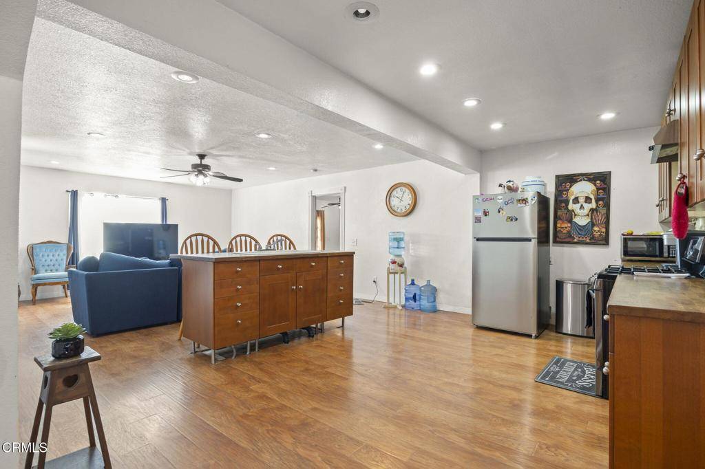 Fillmore, CA 93015,320 D ST