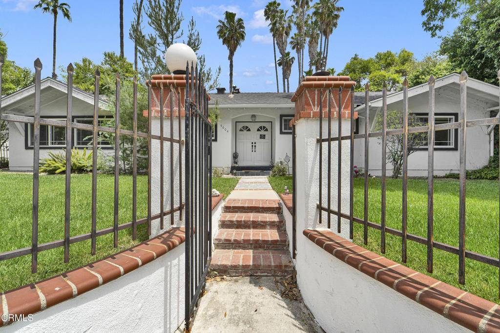 Woodland Hills, CA 91367,5604 Valley Circle Boulevard