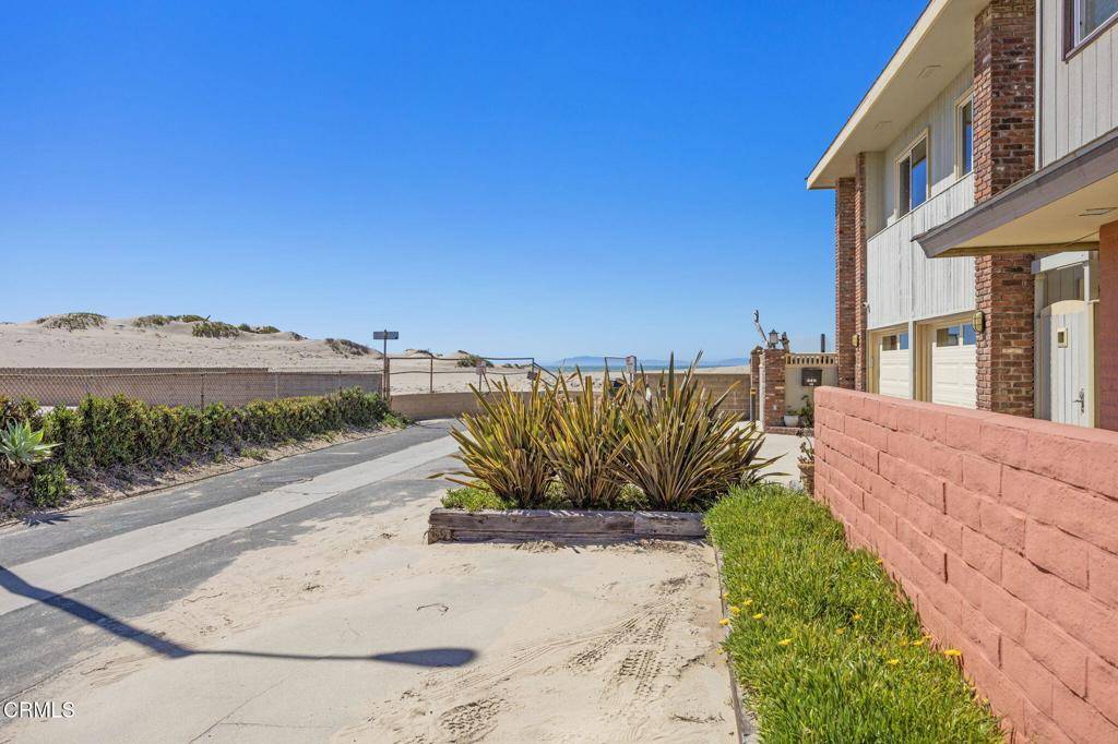 Ventura, CA 93001,1081 Brockton LN