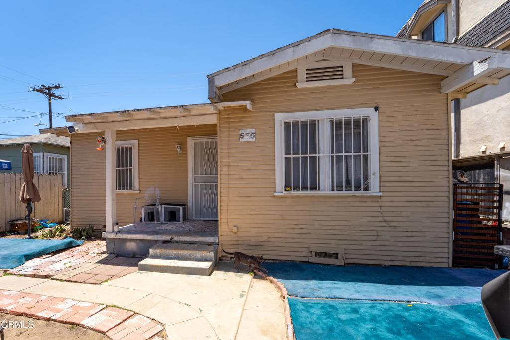 Oxnard, CA 93030,557 S E ST