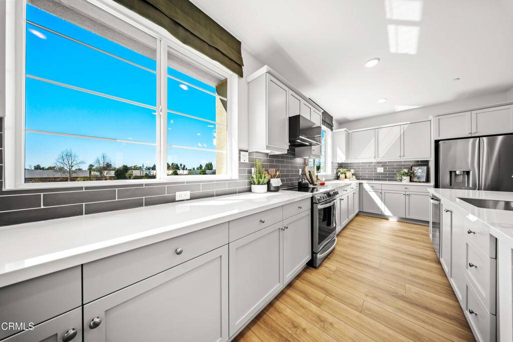 Camarillo, CA 93012,2854 Via Descanso