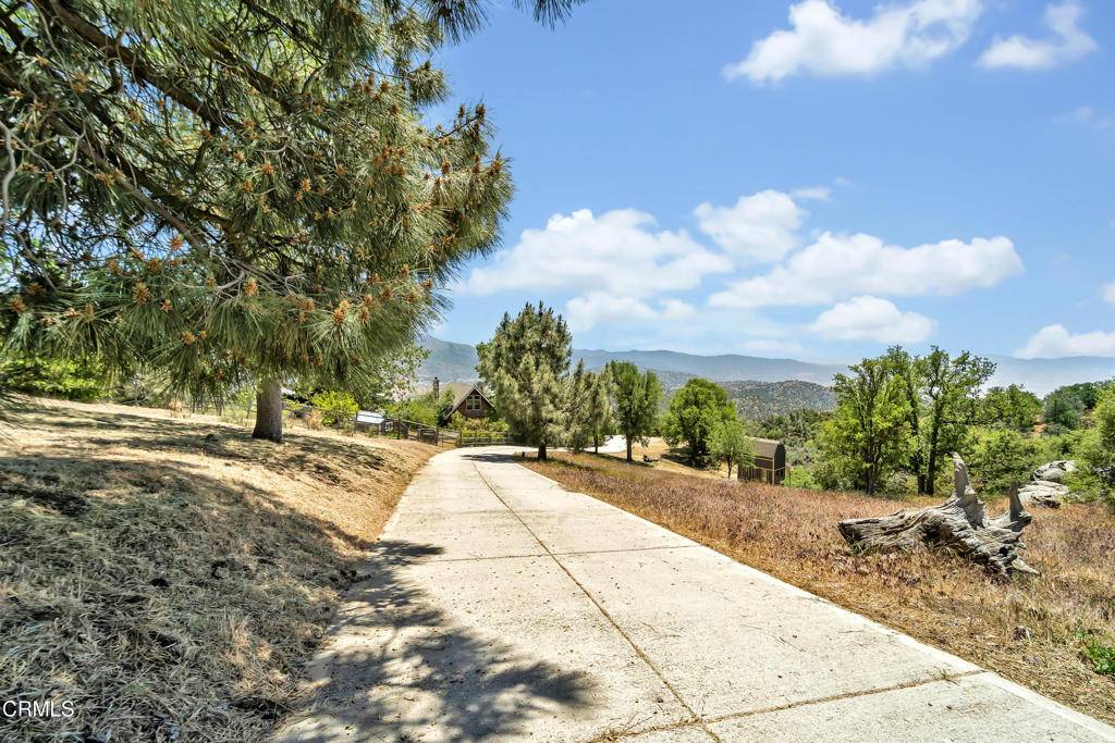 Tehachapi, CA 93561,21860 Buckthorne CT