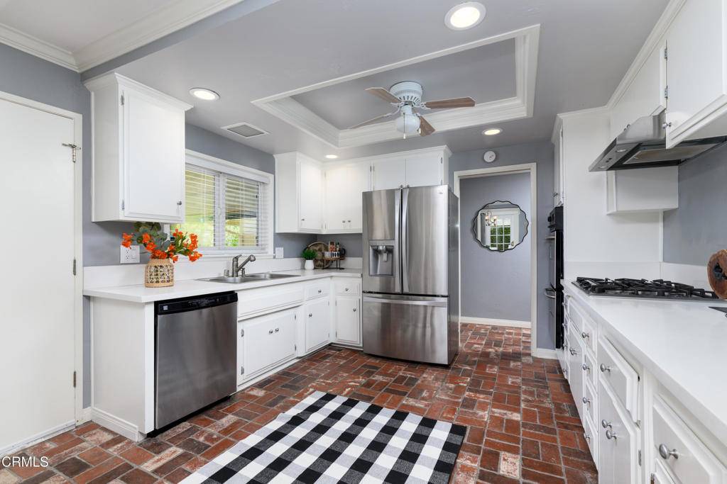Newbury Park, CA 91320,1232 Rotella ST