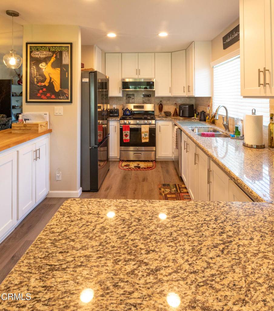 Oxnard, CA 93036,2491 Apple LN #100