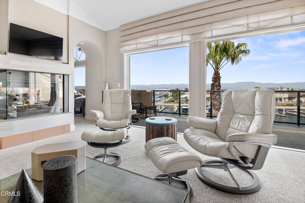 Oxnard, CA 93035,1758 Emerald Isle WAY