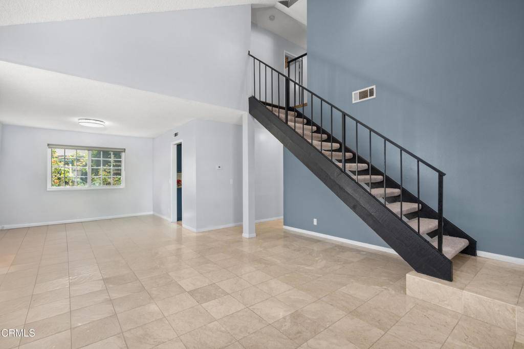 Thousand Oaks, CA 91320,803 Green Valley DR