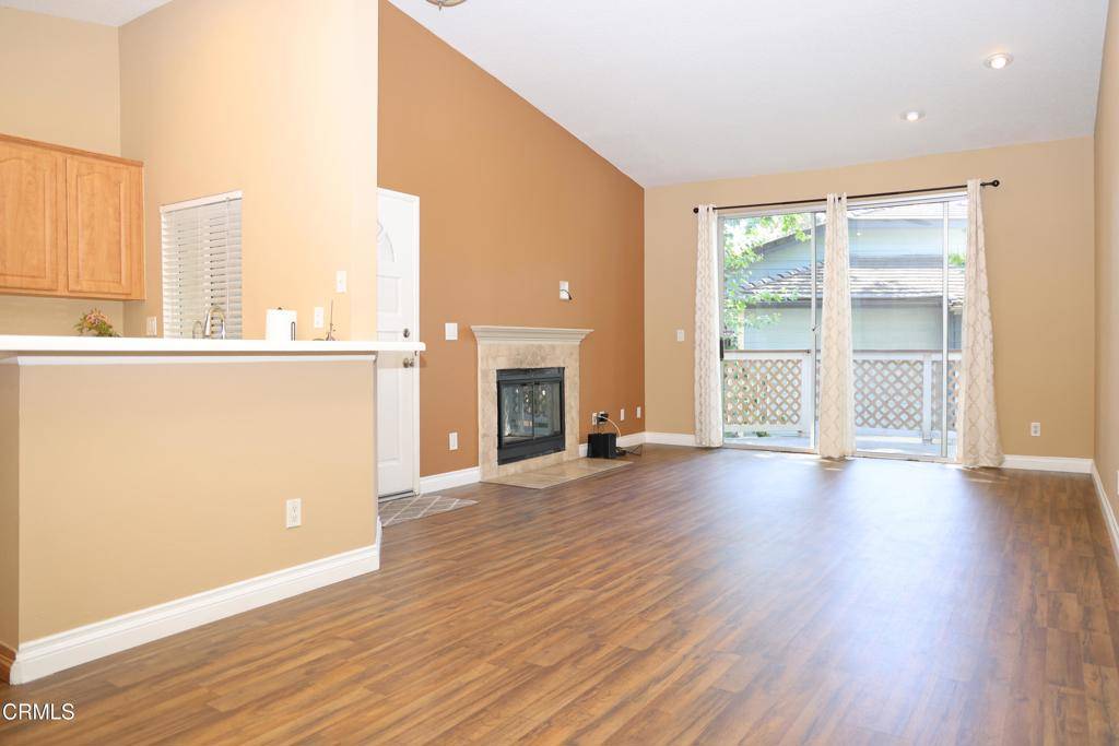 Thousand Oaks, CA 91362,2474 Pleasant Way #L