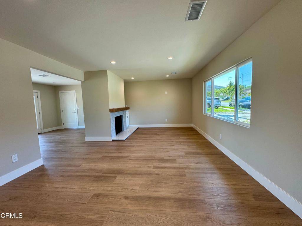 Newbury Park, CA 91320,3410 Frankie DR