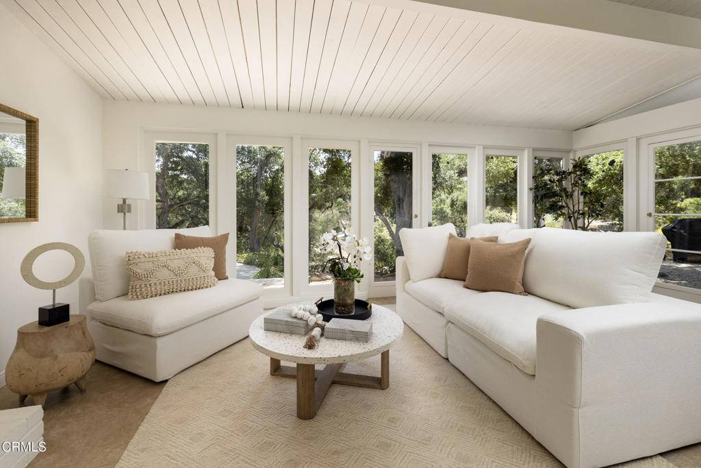 Montecito, CA 93108,1067 E E Mountain DR