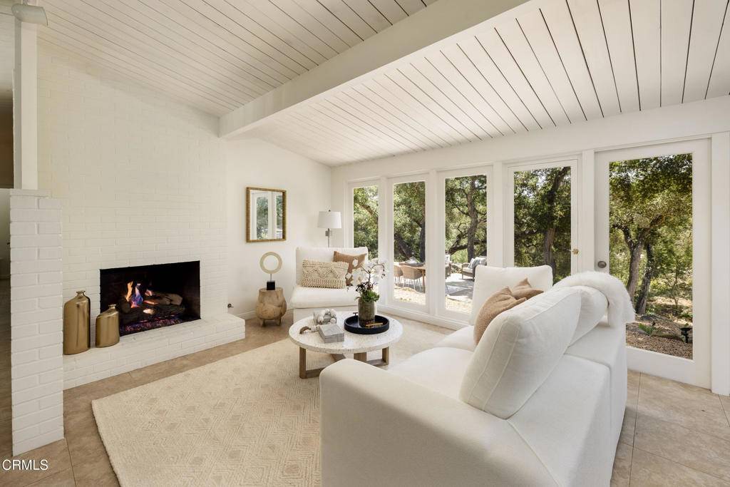 Montecito, CA 93108,1067 E E Mountain DR