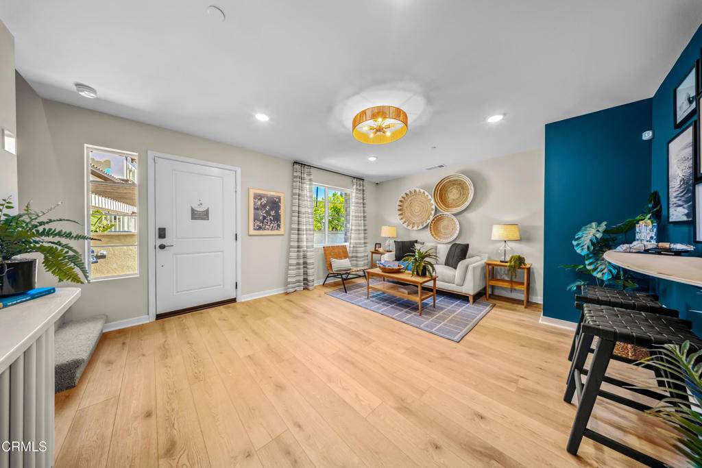 Camarillo, CA 93012,2860 Via Descanso