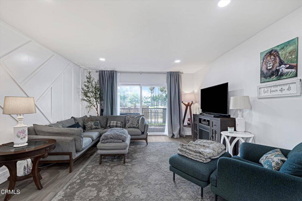 Port Hueneme, CA 93041,660 Sunfish WAY