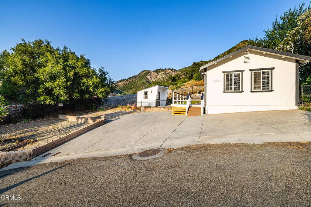 Ventura, CA 93001,8212 Parkview DR
