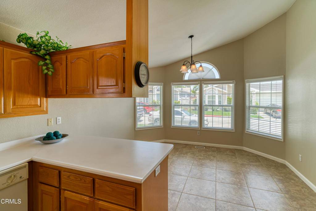 Canyon Country, CA 91351,27809 Blue Sky LN
