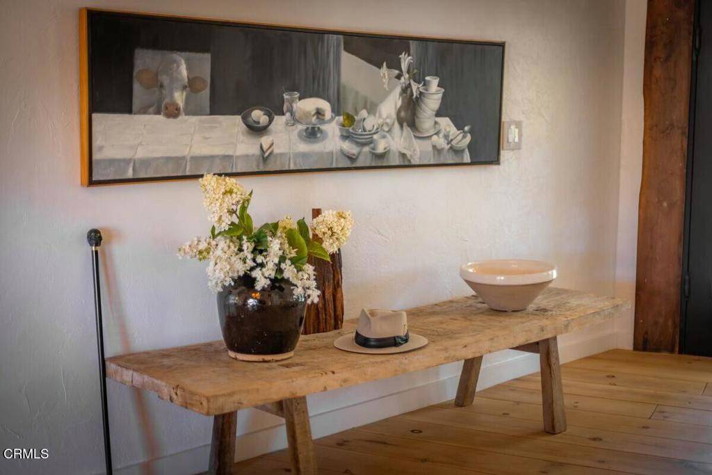 Ojai, CA 93023,930 Fairview RD