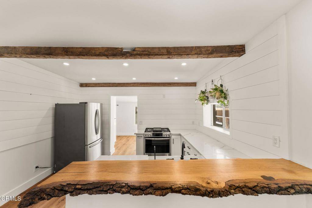 Oak View, CA 93022,276 Burnham RD