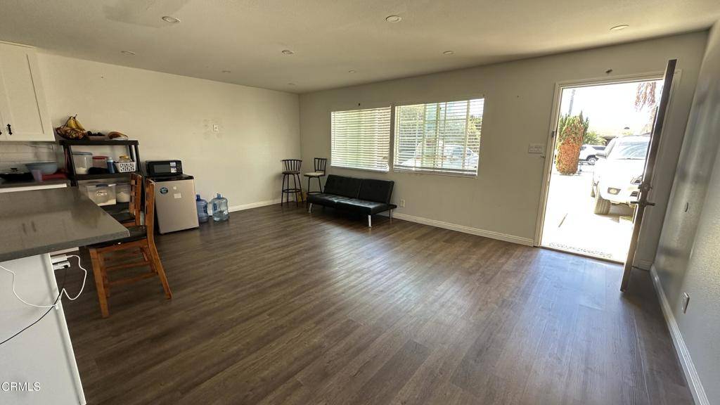 Oxnard, CA 93033,325 Del Sur WAY