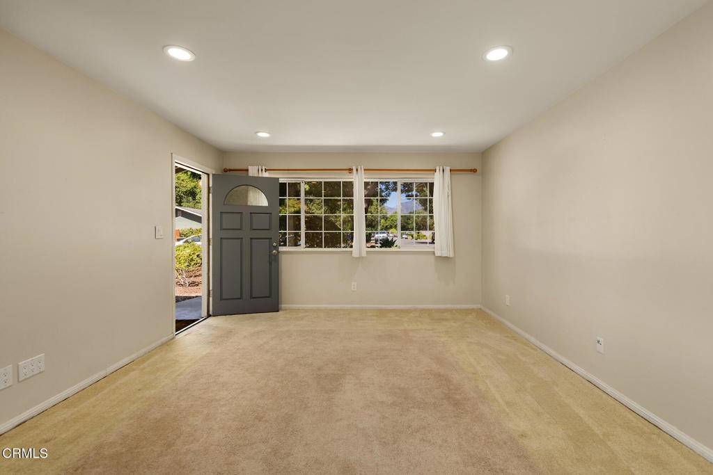 Ojai, CA 93023,1104 Mariano DR