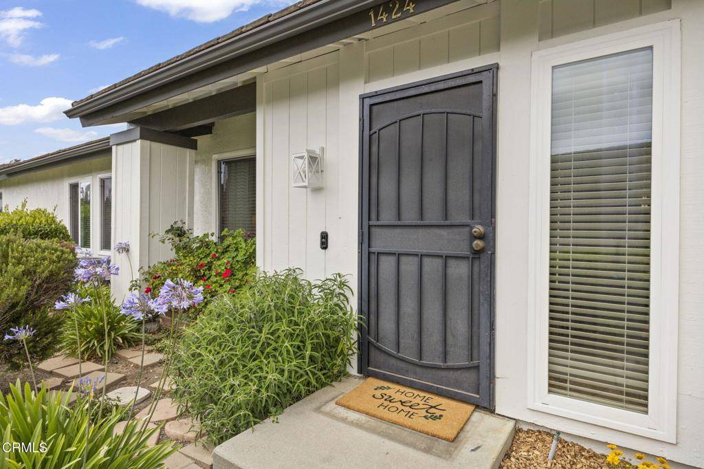 Ventura, CA 93003,1424 Zion WAY