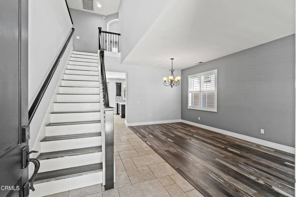 Oxnard, CA 93035,615 Halifax LN