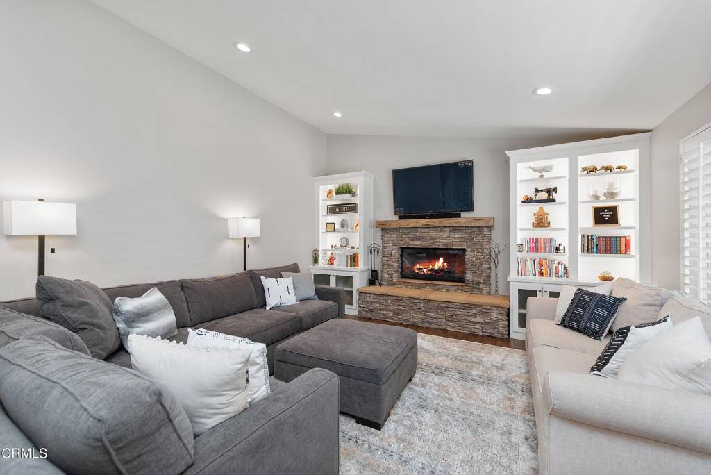 Camarillo, CA 93010,1525 Lyndhurst AVE