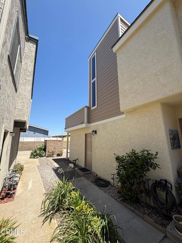 Oxnard, CA 93035,5417 Driftwood ST