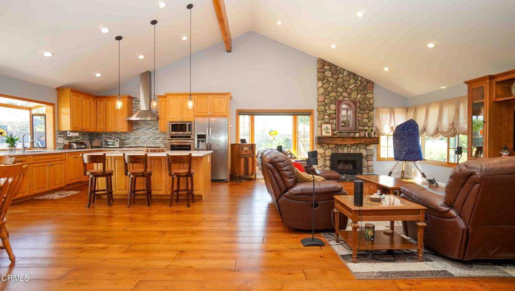 Thousand Oaks, CA 91360,1542 Uppingham DR