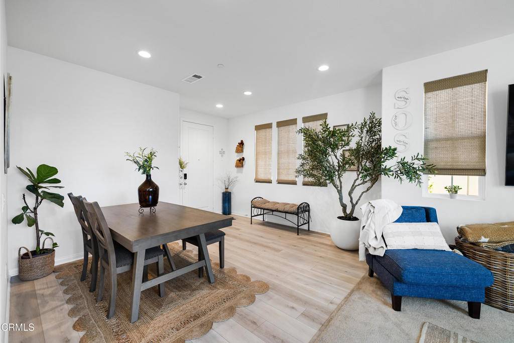 Fillmore, CA 93015,362 Hydrangea ST