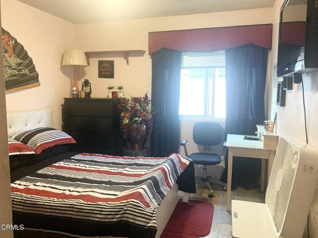 Oxnard, CA 93035,931 Devilfish DR