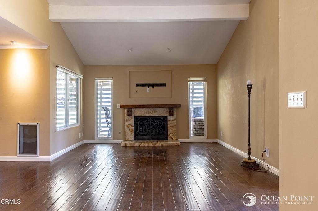 Ventura, CA 93003,5197 Teton LN