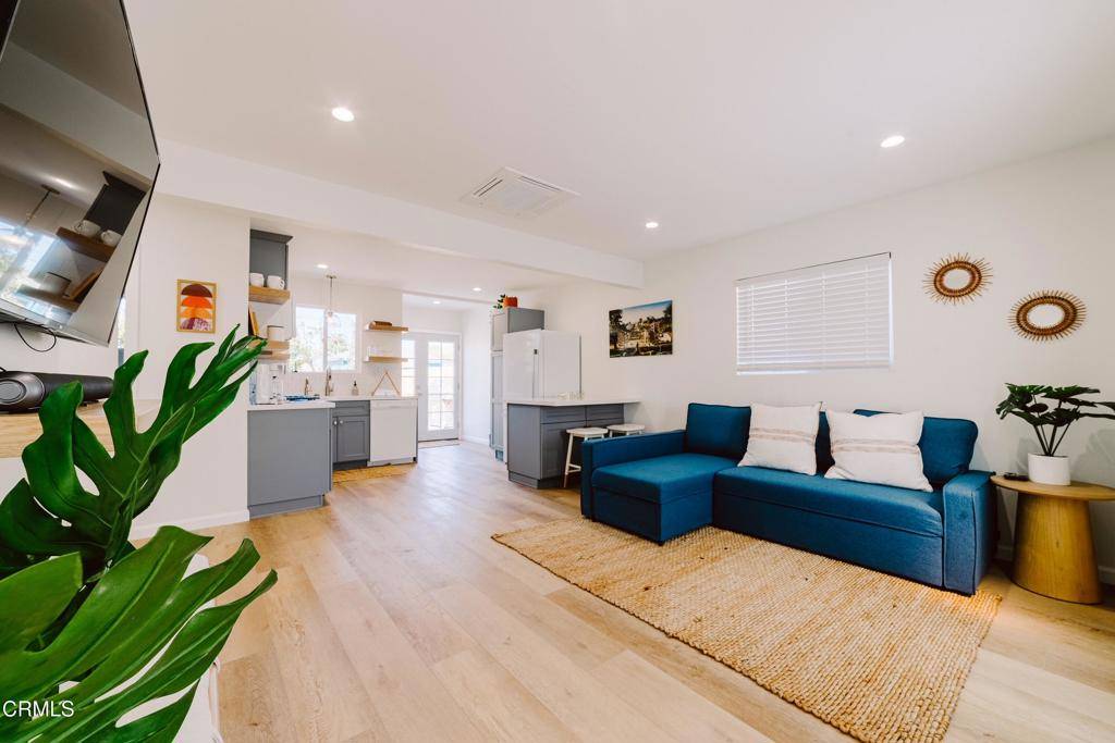 Ventura, CA 93001,185 Kellogg ST