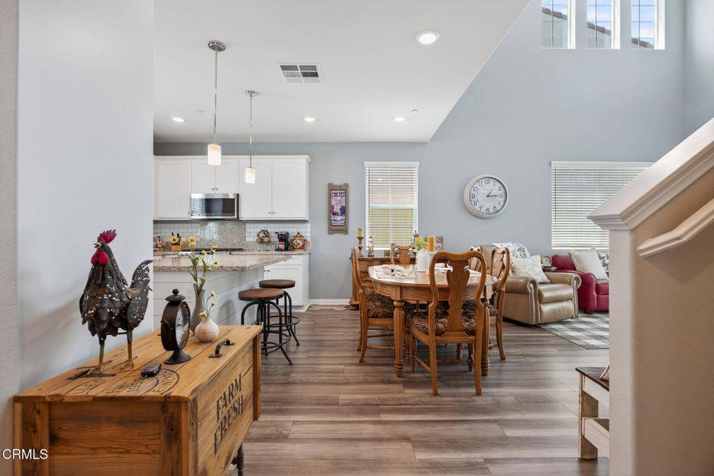 Santa Paula, CA 93060,1941 Pomegranate ST