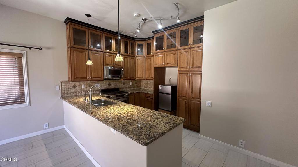 Santa Paula, CA 93060,325 Princeton ST
