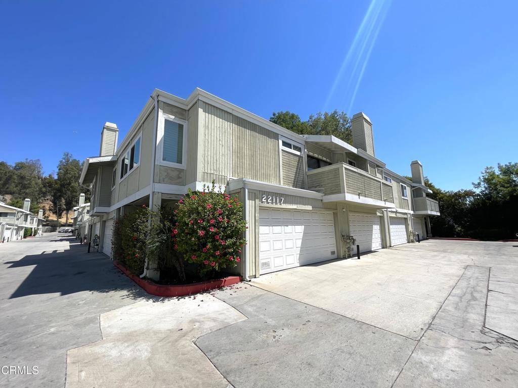 Woodland Hills, CA 91367,22117 Burbank BLVD #4