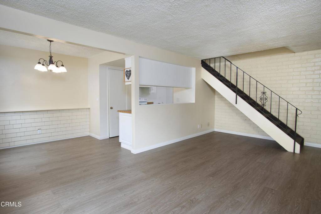 Port Hueneme, CA 93041,653 Halyard ST