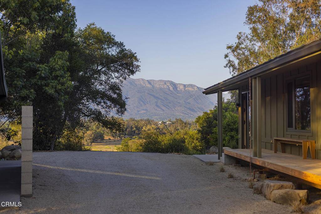 Ojai, CA 93023,313 E Villanova RD