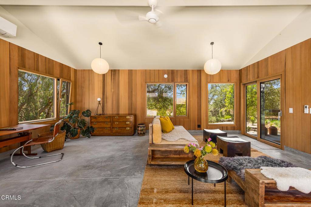 Ojai, CA 93023,313 E Villanova RD