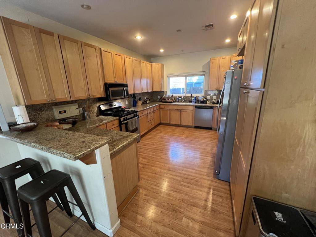 Oak View, CA 93022,232 Valley RD